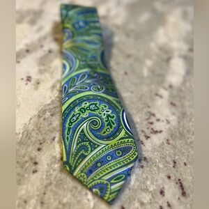 Geoffrey Beene Vibrant Paisley Tie in Green and Blue